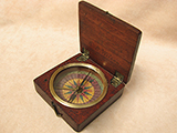 Early Georgian hand drawn coloured dial mahogany pocket compass